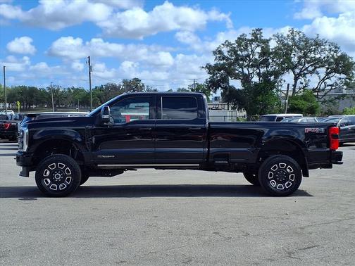Agate Black Metallic 2025 Ford F-250 Platinum