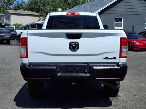 2023 RAM 3500 Tradesman Crew Cab 4x4 8' Box