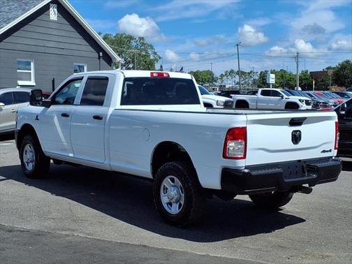 2023 RAM 3500 Tradesman Crew Cab 4x4 8' Box