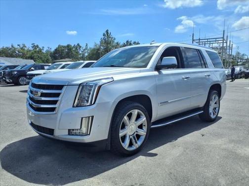 2019 Cadillac Escalade Luxury