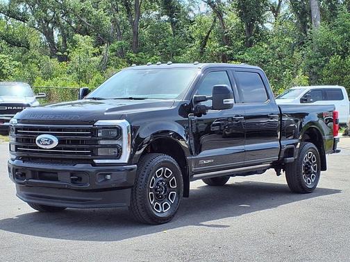 Agate Black Metallic 2025 Ford F-250 Platinum