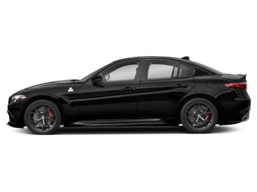 Vulcano Black Metallic 2019 Alfa Romeo Giulia Ti