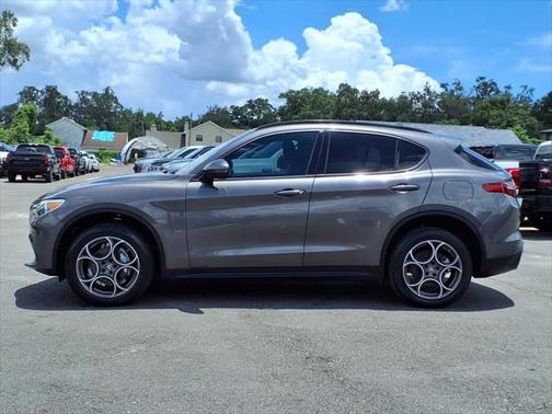 2022 Alfa Romeo Stelvio Sprint