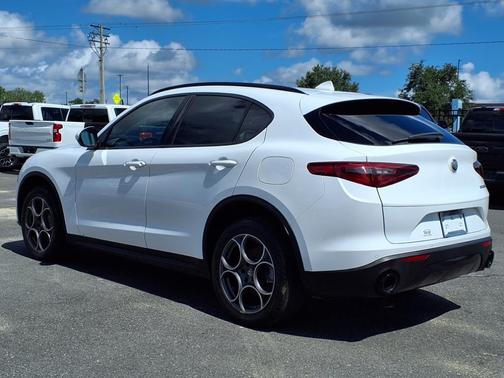 2022 Alfa Romeo Stelvio Sprint