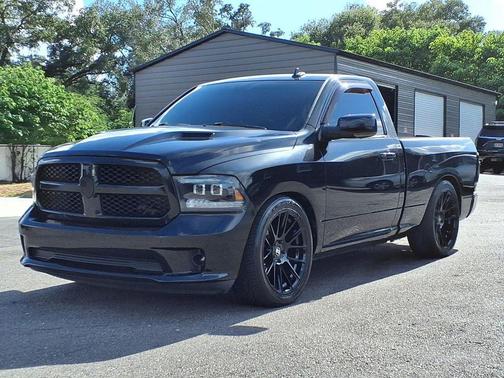 Brilliant Black Crystal Pearlcoat 2015 RAM 1500 Sport