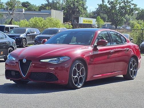 Alfa Rosso 2023 Alfa Romeo Giulia Ti