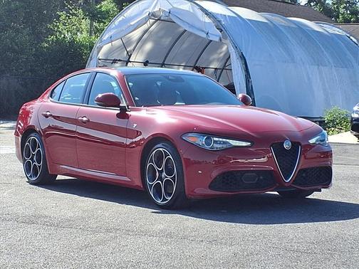 Alfa Rosso 2023 Alfa Romeo Giulia Ti
