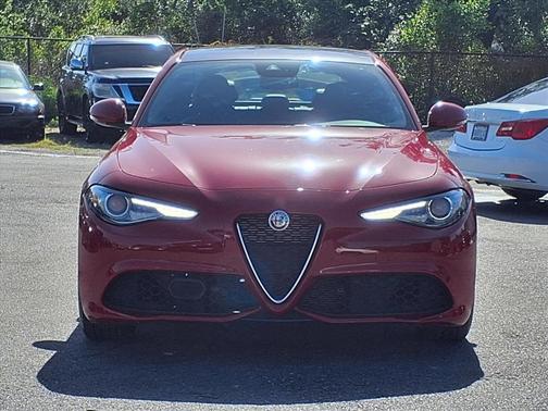 Alfa Rosso 2023 Alfa Romeo Giulia Ti