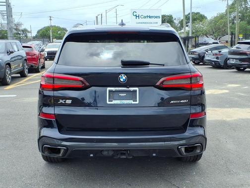Carbon Black Metallic 2023 BMW X5 xDrive40i