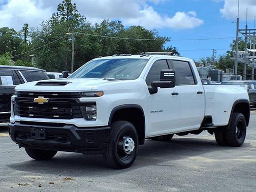 Summit White 2025 Chevrolet Silverado 3500 WT