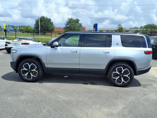 LA Silver 2024 Rivian R1S Adventure Quad Motor Large Pack