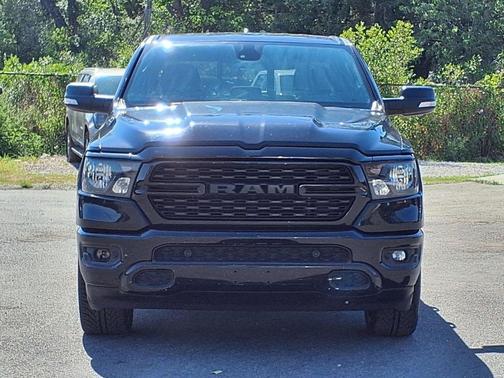 Diamond Black Crystal Pearlcoat 2022 RAM 1500 Big Horn/Lone Star