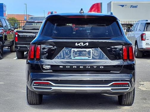 2022 Kia Sorento S