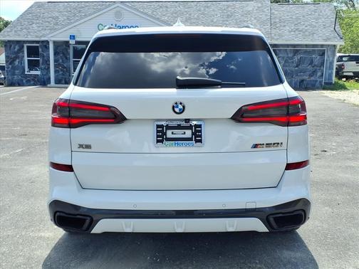 2022 BMW X5 M50i