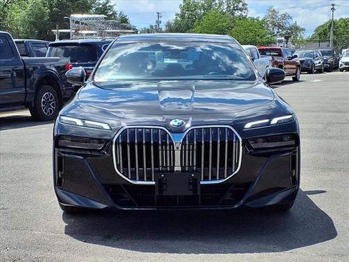 2024 BMW 740 i xDrive