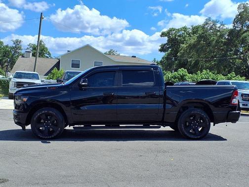 Diamond Black Crystal Pearlcoat 2022 RAM 1500 Big Horn/Lone Star