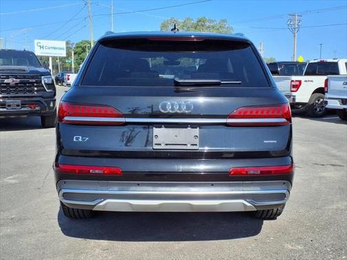 2023 Audi Q7 55 Premium Plus