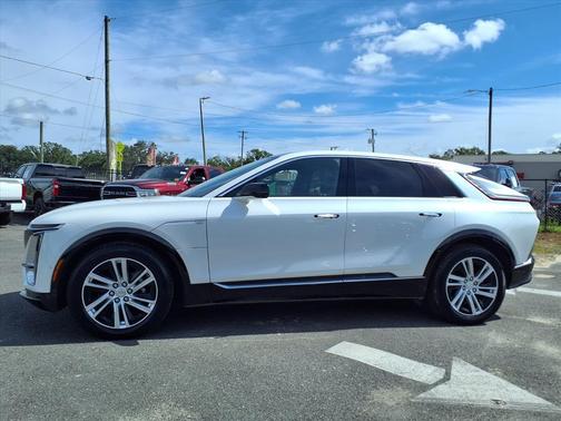 2024 Cadillac LYRIQ Tech