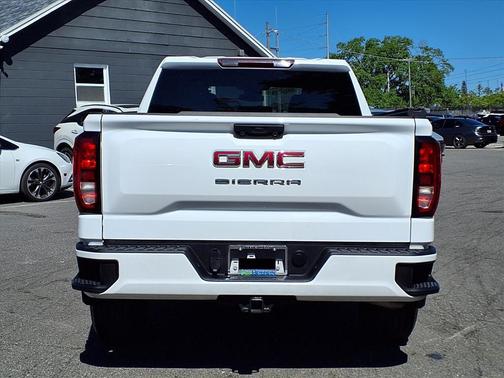 Summit White 2024 GMC Sierra 1500 Pro