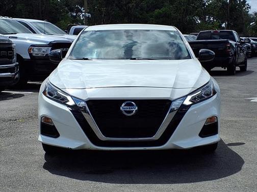2021 Nissan Altima SR FWD