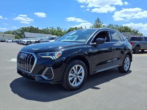 2024 Audi Q3 Premium 45 TFSI S line quattro Tiptronic