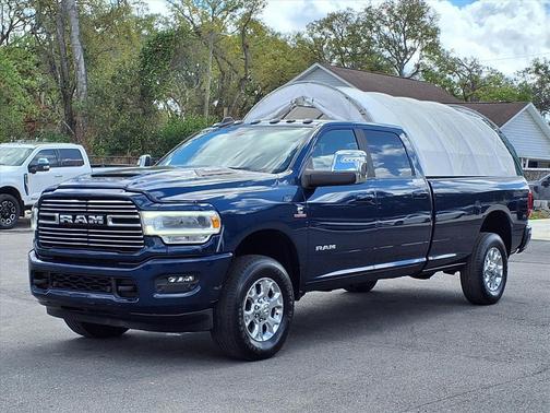 2023 RAM 3500 Laramie Crew Cab 4x4 8' Box