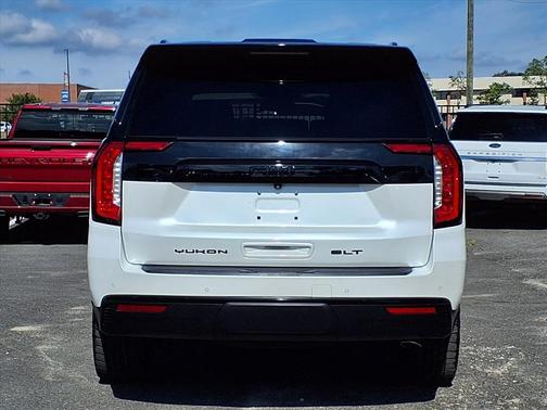 2023 GMC Yukon SLT