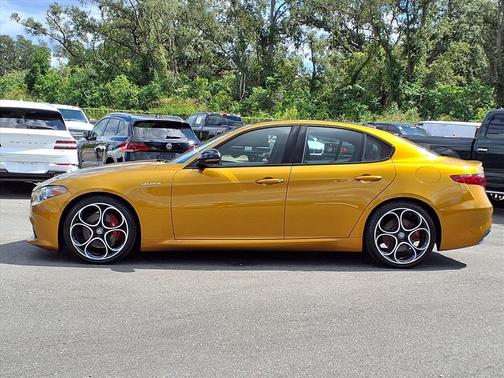 2023 Alfa Romeo Giulia Veloce RWD