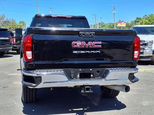 2023 GMC Sierra 2500 Base