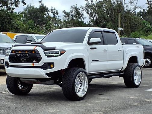 2018 Toyota Tacoma TRD Sport