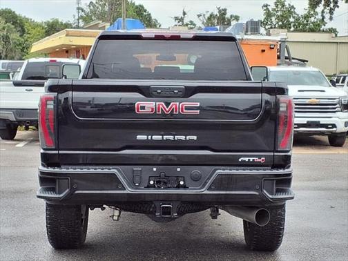 2024 GMC Sierra 2500 AT4