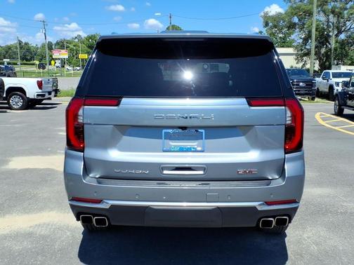 Sterling Metallic 2025 GMC Yukon XL Denali