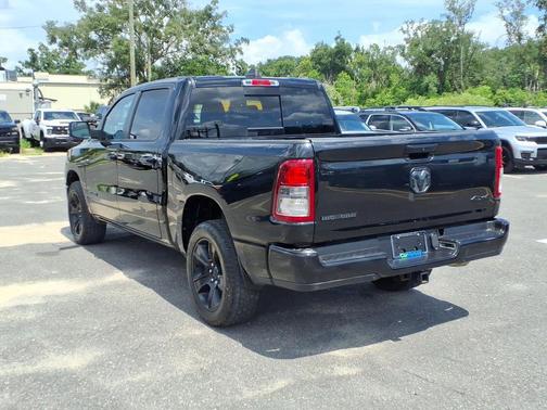 Diamond Black Crystal Pearlcoat 2021 RAM 1500 Big Horn/Lone Star