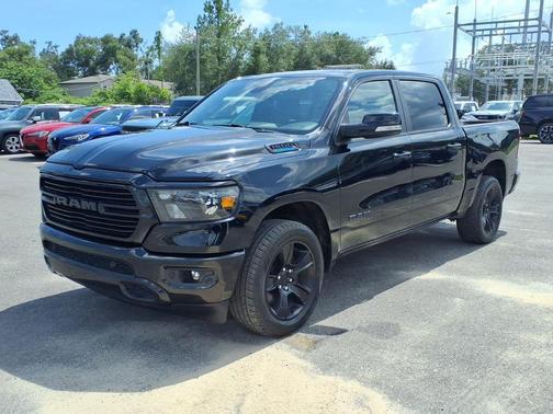 Diamond Black Crystal Pearlcoat 2021 RAM 1500 Big Horn/Lone Star