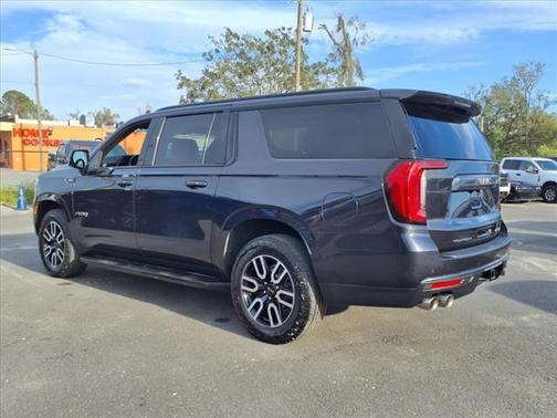 2023 GMC Yukon XL 4WD AT4