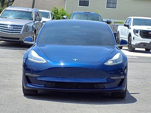 Deep Blue Metallic 2019 Tesla Model 3 Performance