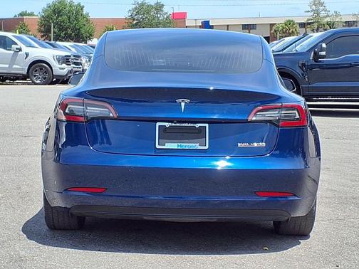 Deep Blue Metallic 2019 Tesla Model 3 Performance