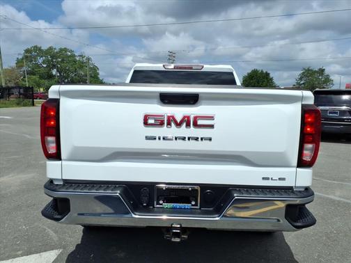 Summit White 2023 GMC Sierra 1500 SLE
