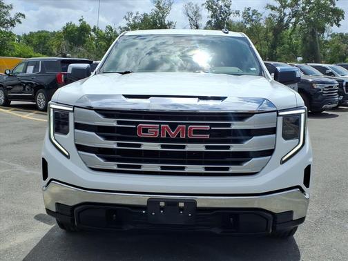 Summit White 2023 GMC Sierra 1500 SLE