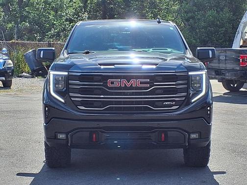 Onyx Black 2022 GMC Sierra 1500 AT4