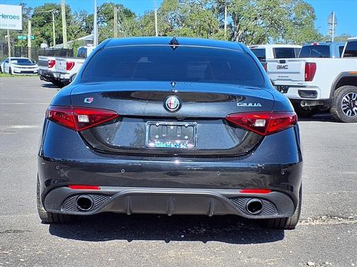2022 Alfa Romeo Giulia Ti