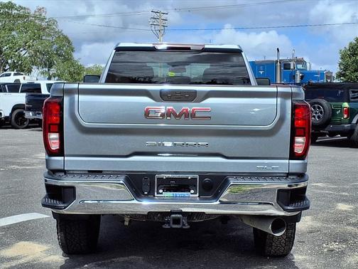2024 GMC Sierra 2500 SLE