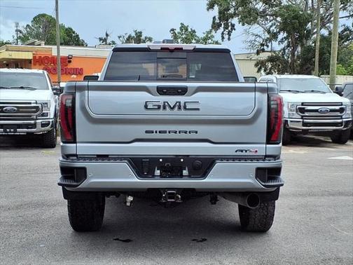 2024 GMC Sierra 2500 AT4