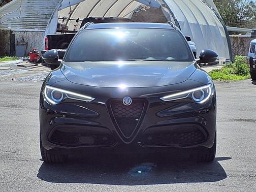 2023 Alfa Romeo Stelvio Veloce AWD