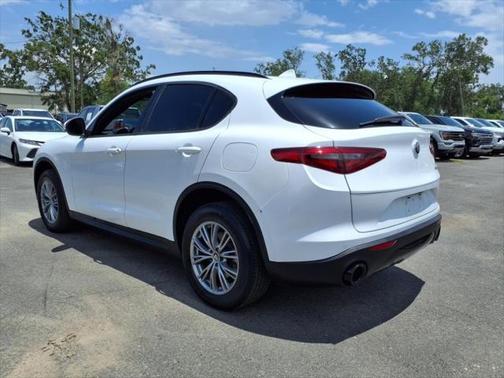 2022 Alfa Romeo Stelvio Sprint