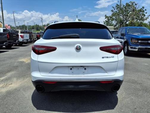2022 Alfa Romeo Stelvio Sprint