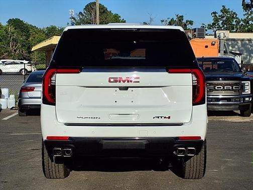2025 GMC Yukon XL 4WD AT4
