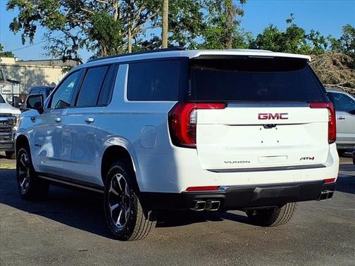 2025 GMC Yukon XL 4WD AT4