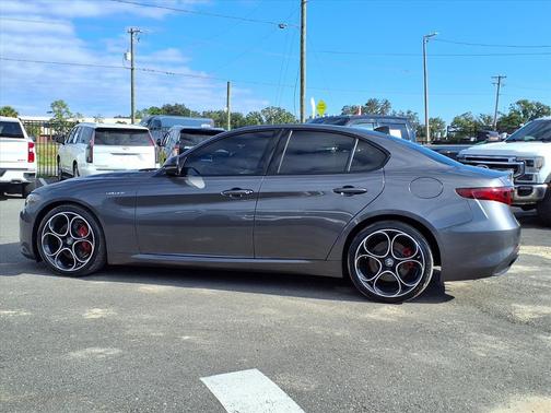 2022 Alfa Romeo Giulia Ti