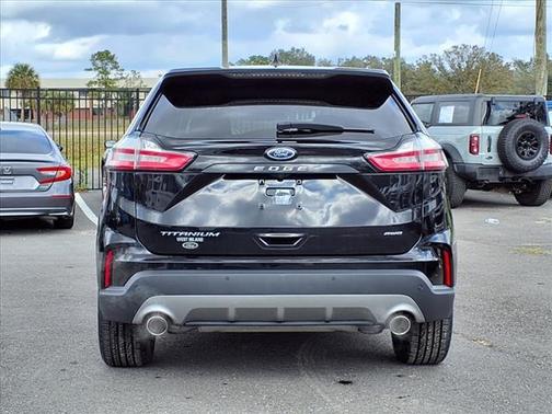 2021 Ford Edge Titanium
